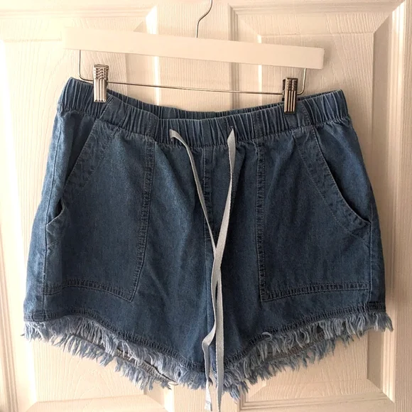 🌸 Stretchy Jean Shorts - Picture 1 of 5